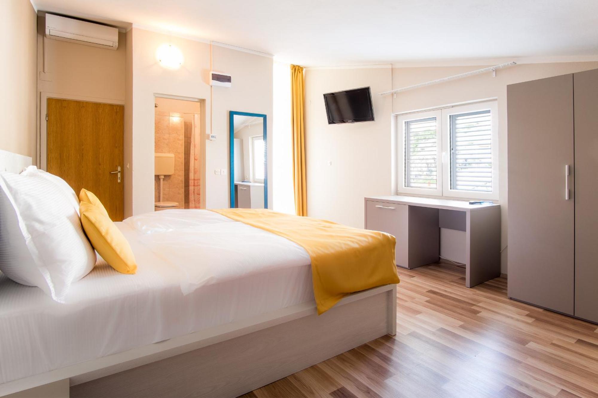 Rooms Nadia Stara Baška الغرفة الصورة